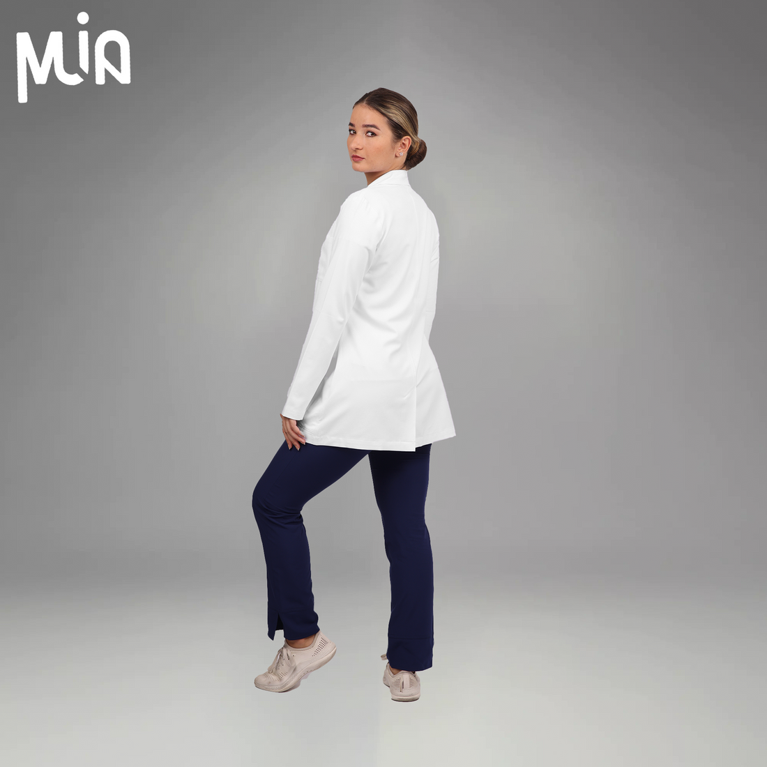 ميا اسينس لاب كوت نسائي LC712